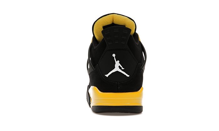 Jordan-4-RetroThunder-2023.jpg
