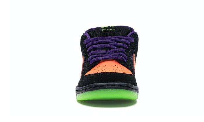 Nike-SB-Dunk-LowNight-of-Mischief-Halloween-2.jpg