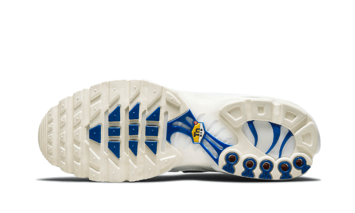 nike-air-max-plus-multi-swoosh-white-2_800x.png