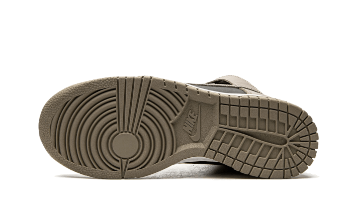 nike-dunk-high-moon-fossil-DD1869-002-2_800x.png